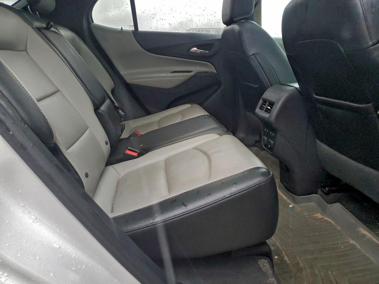 Chevrolet Equinox Premier Image 8