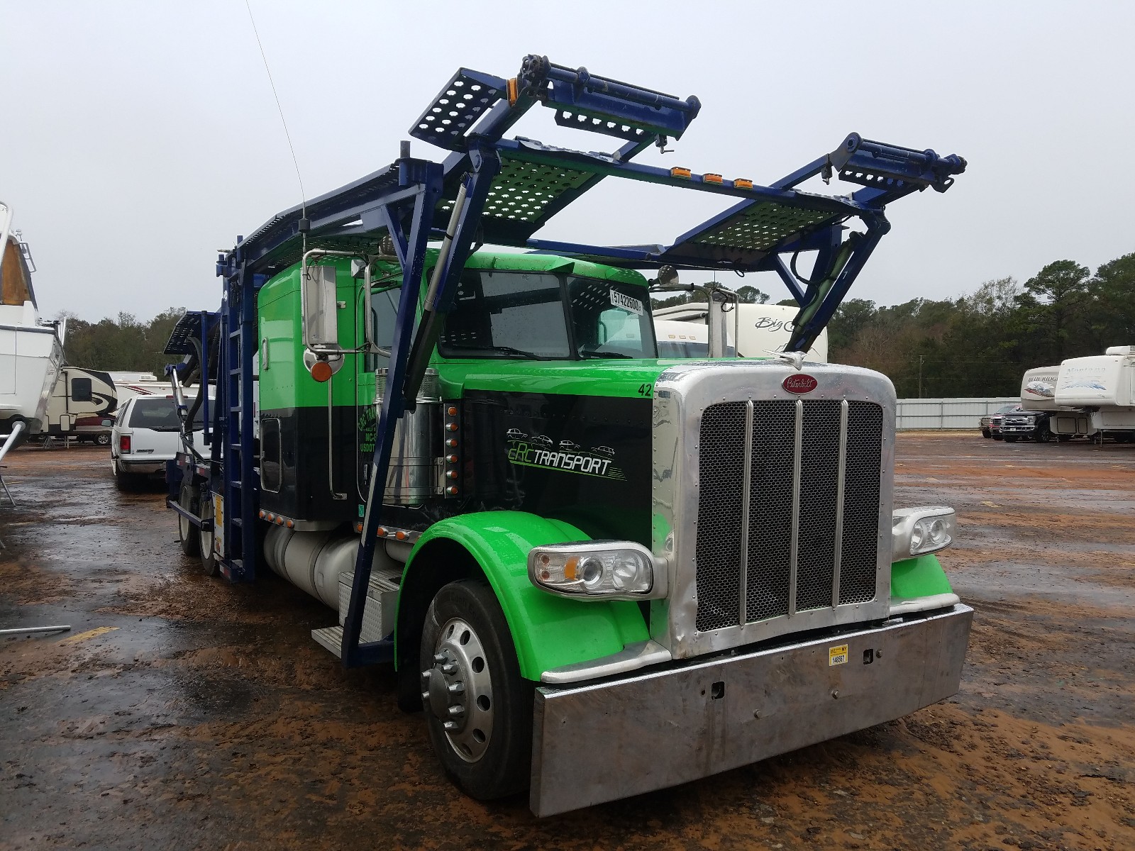 Peterbilt 388 Image 1