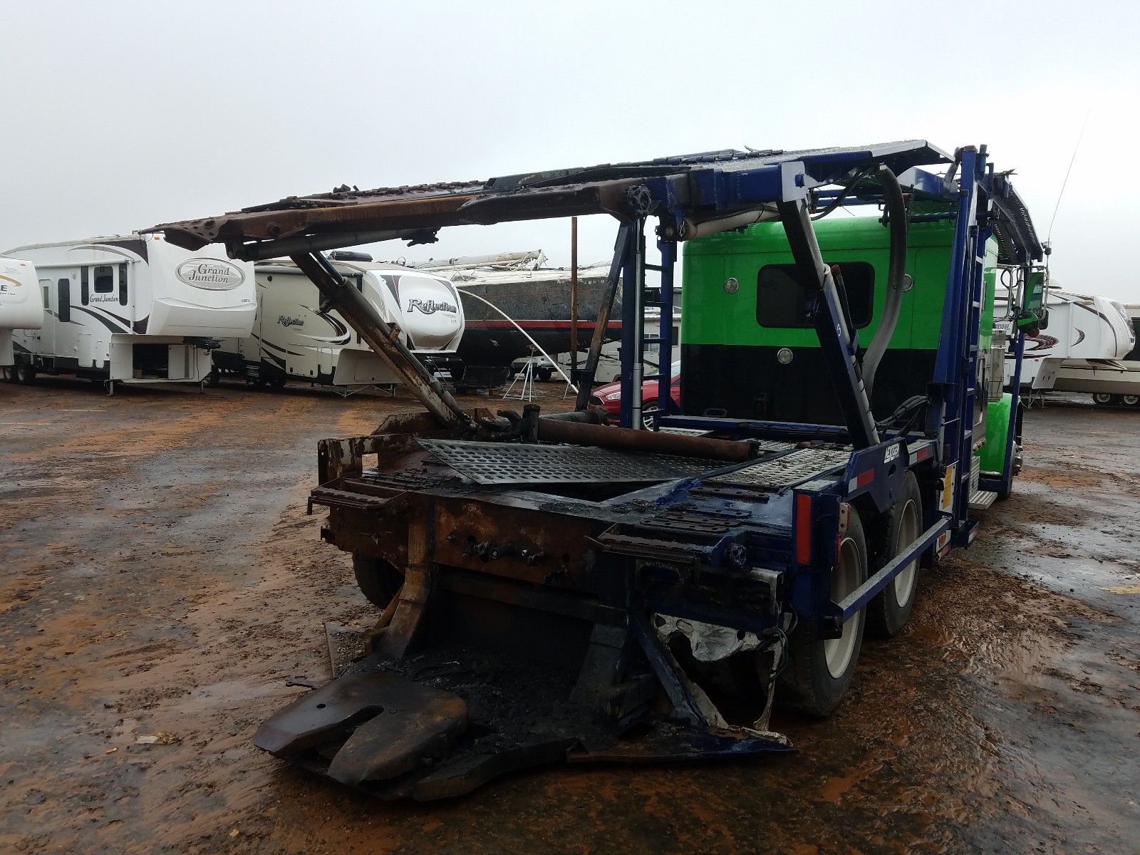 Peterbilt 388 Image 8