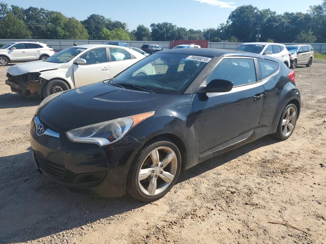 Hyundai VELOSTER Image 1