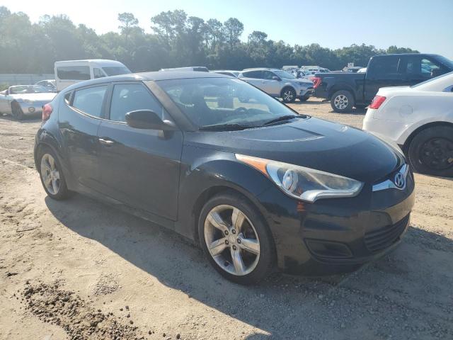 Hyundai VELOSTER Image 3
