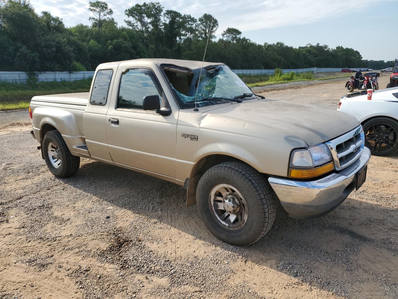 Ford Ranger Super Cab Image 4