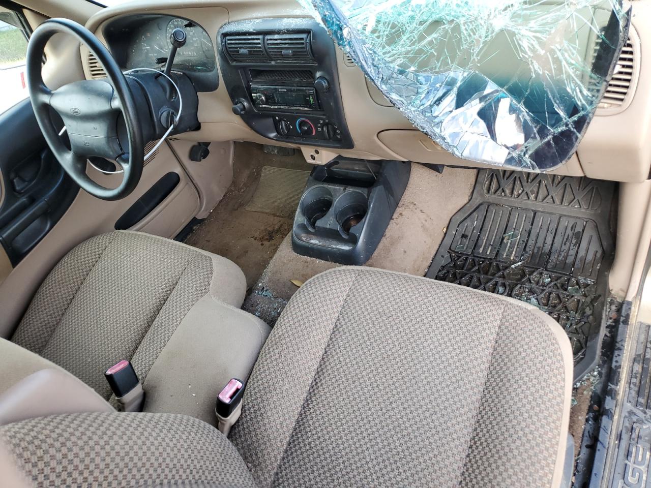 Ford Ranger Super Cab Image 3