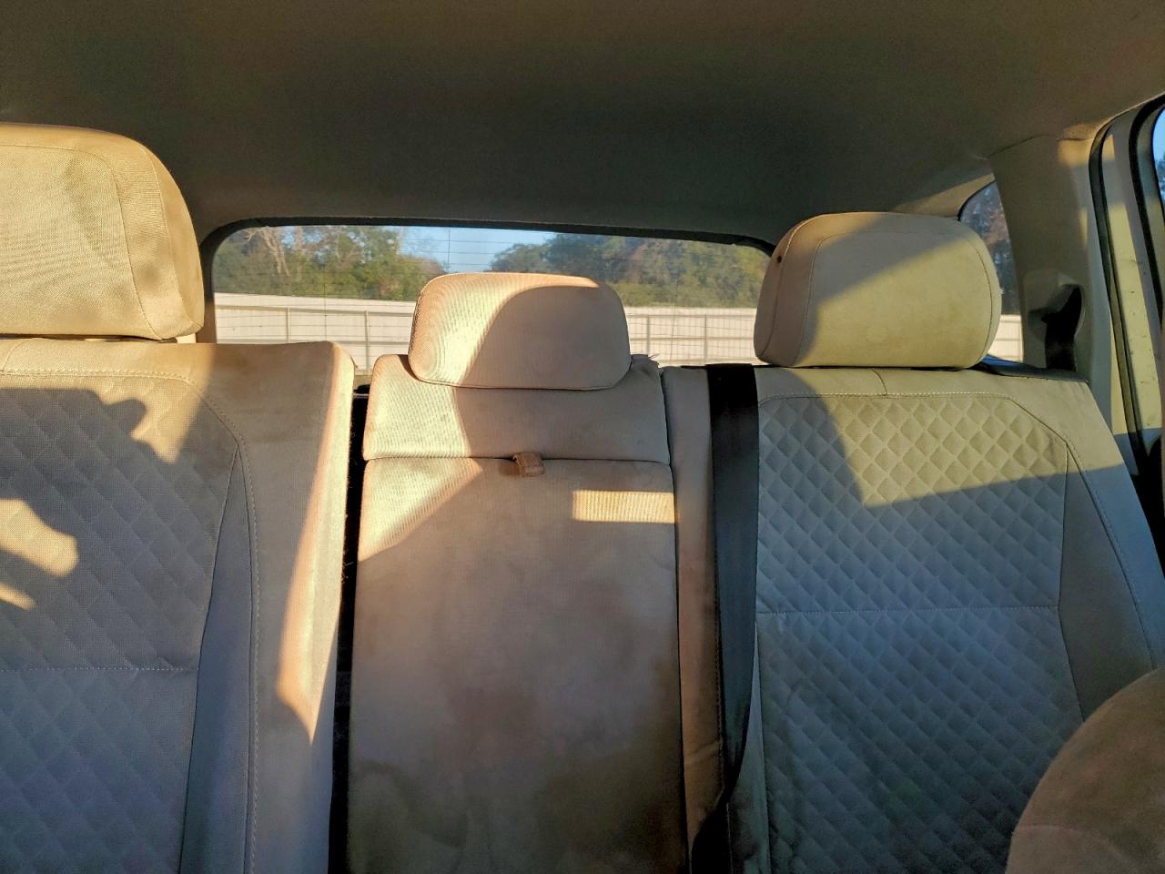 Volkswagen Tiguan S Image 12