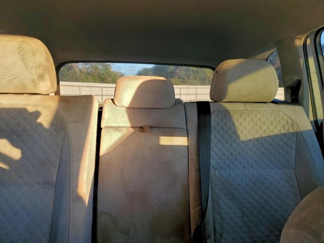 Volkswagen Tiguan S Image 12