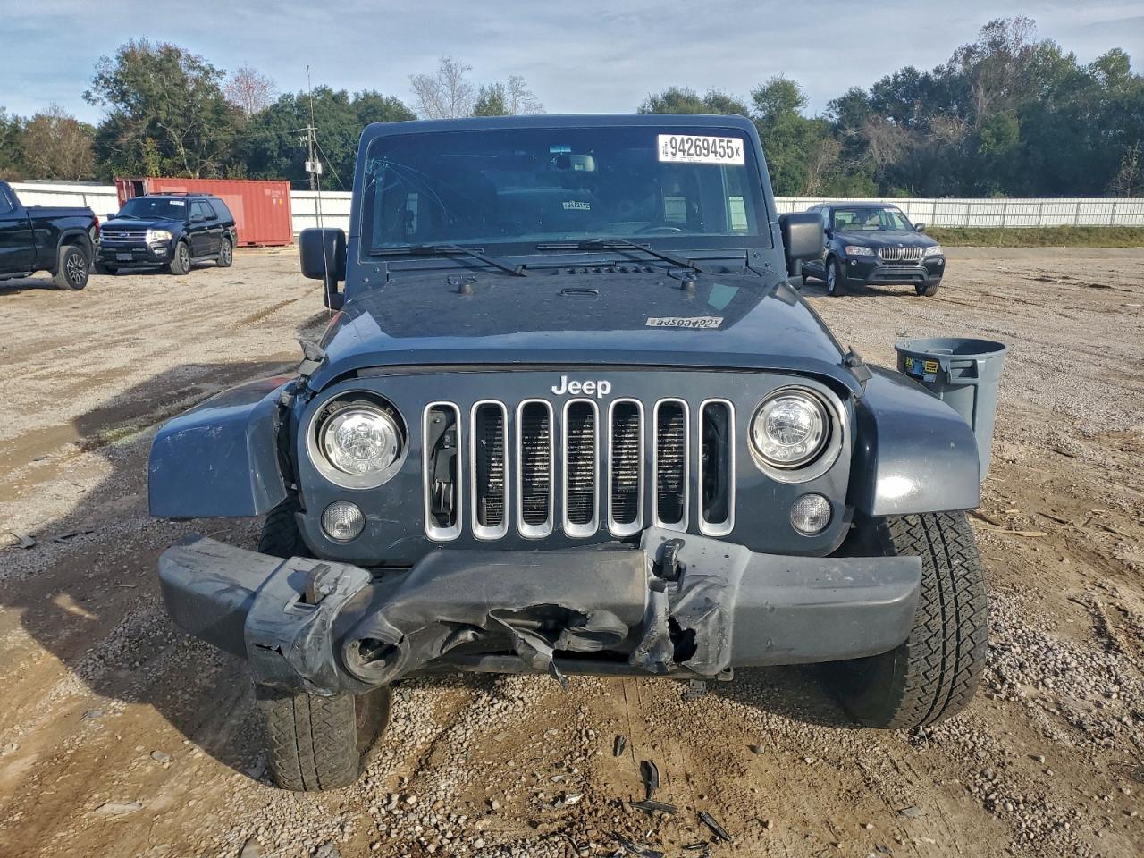 Jeep Wrangler Sahara Image 2