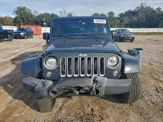 Jeep Wrangler Sahara Image 2