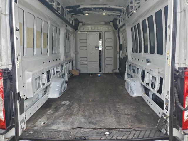 Ford Transit T-350 Image 2