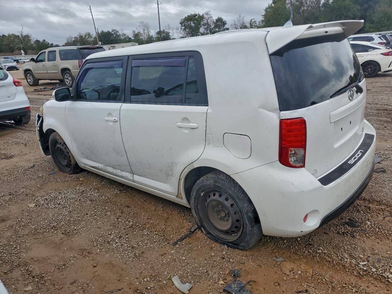 Toyota Scion Image 5