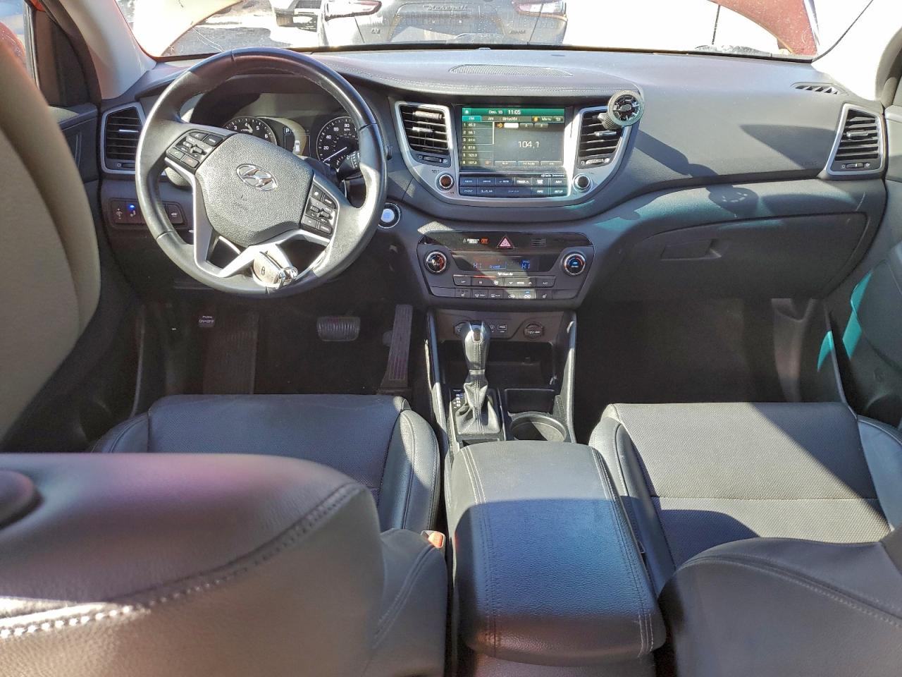 Hyundai TUCSON Limited Image 9