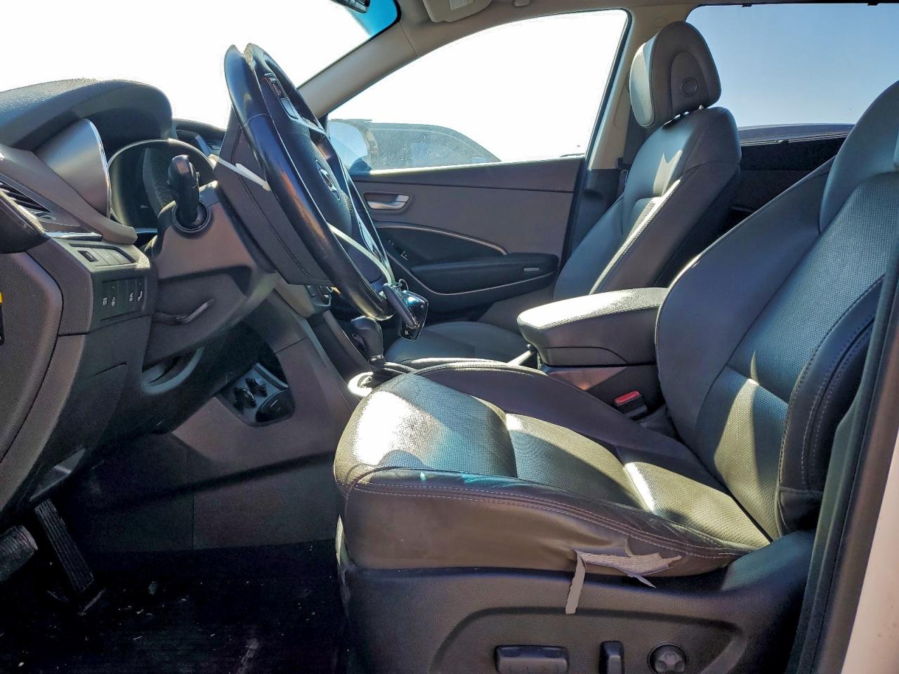 Hyundai SANTA FE Gls Image 4