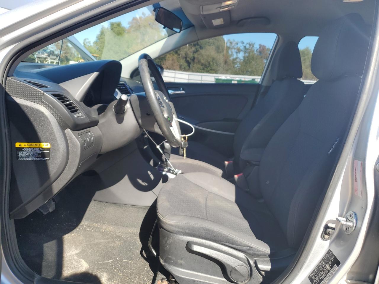 Hyundai ACCENT Gls Image 6