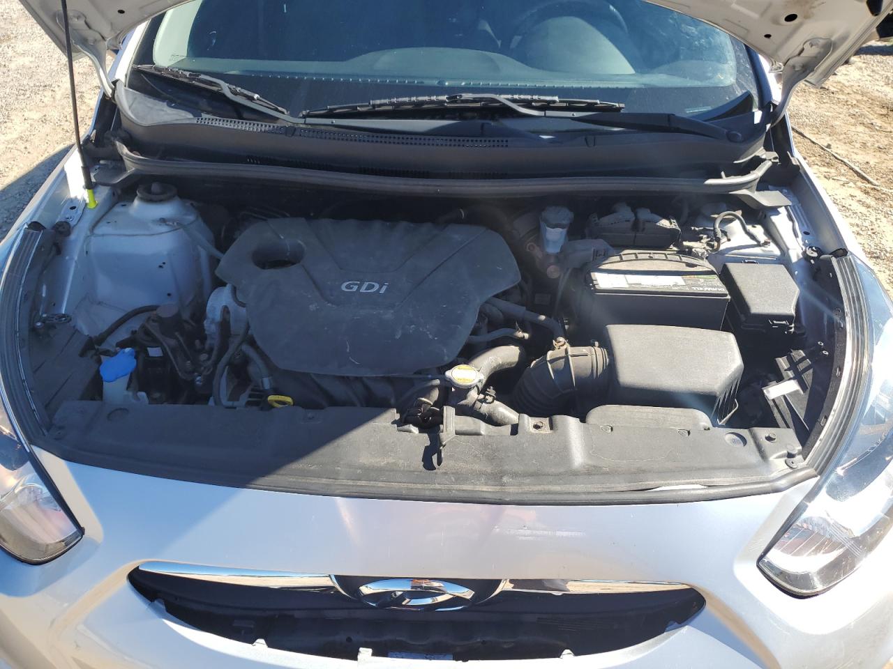 Hyundai ACCENT Gls Image 12