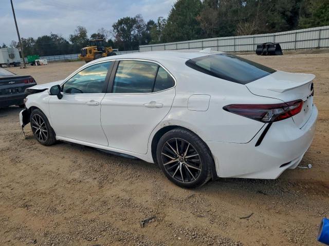 Toyota Camry Se Image 2