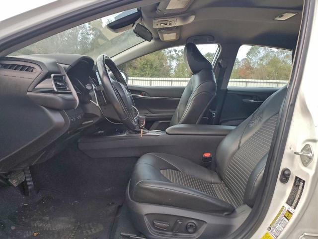 Toyota Camry Se Image 7