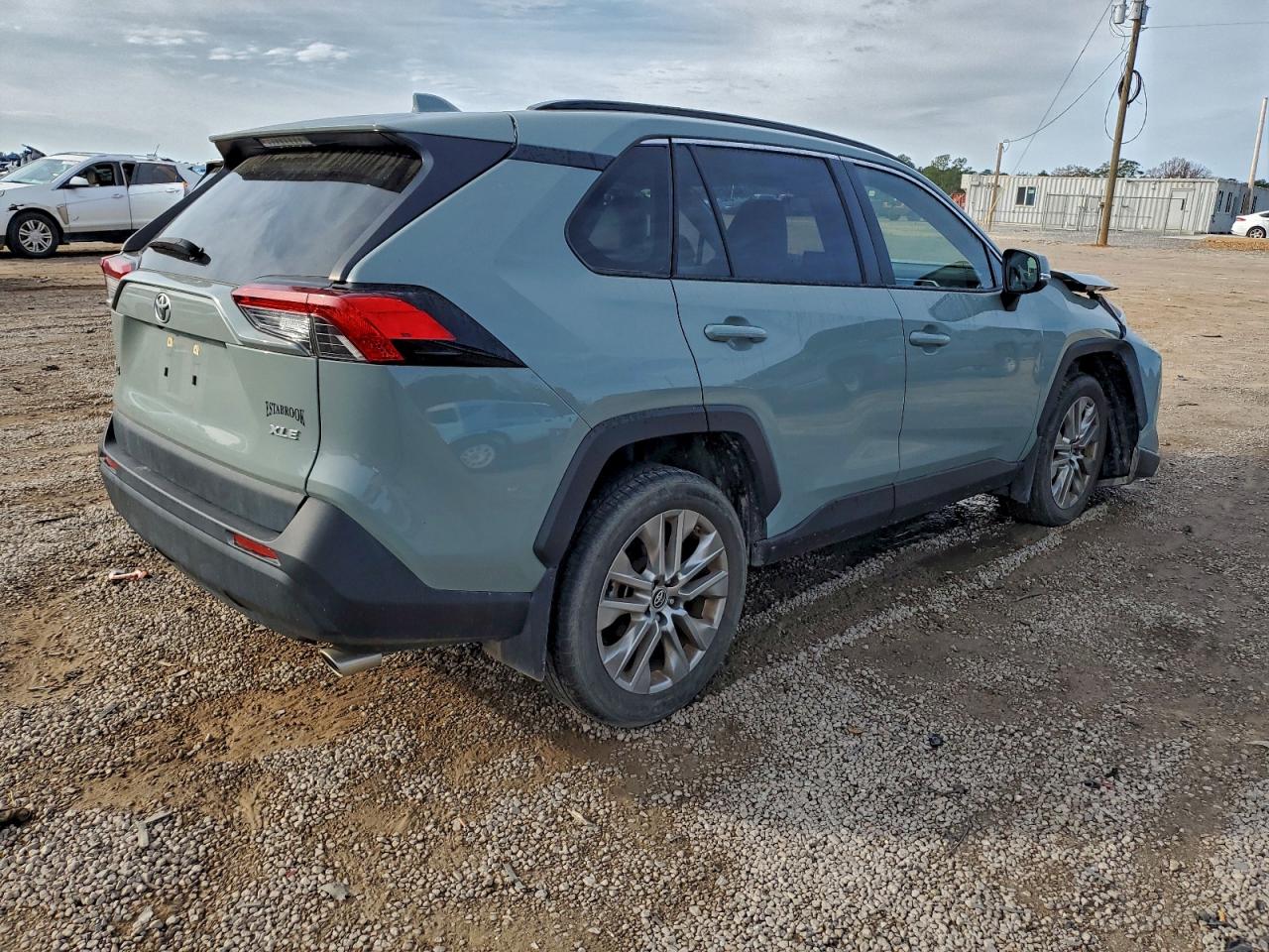 Toyota RAV4 Xle Premium Image 5