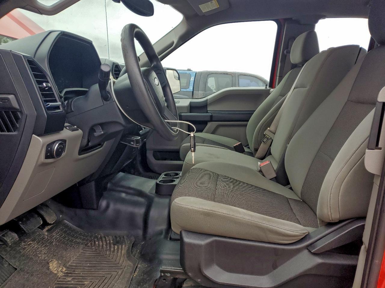 Ford F-150 Super Cab Image 9