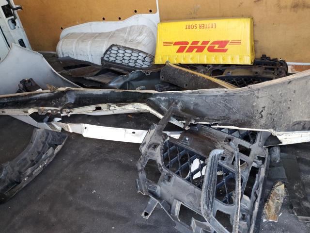 Nissan Nv 2500 S Image 9