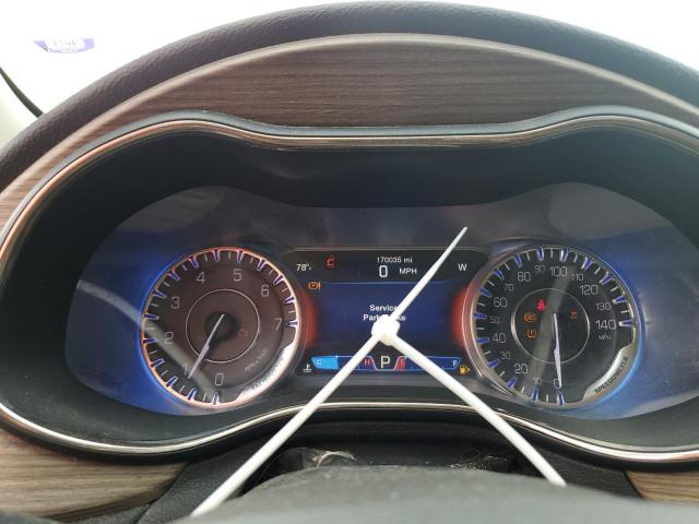 Chrysler 200 C Image 12