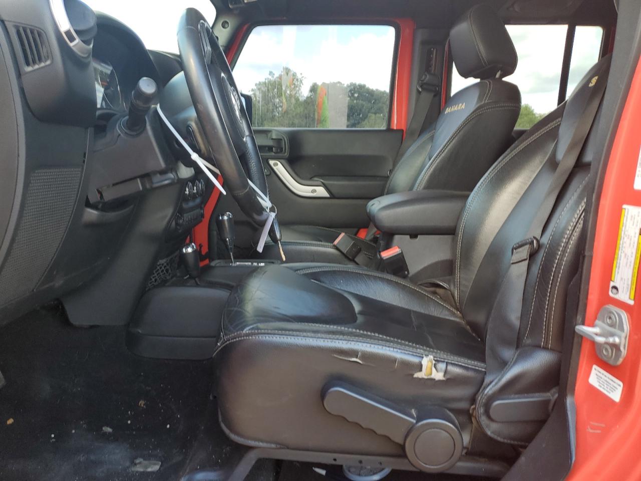 Jeep Wrangler Sahara Image 2