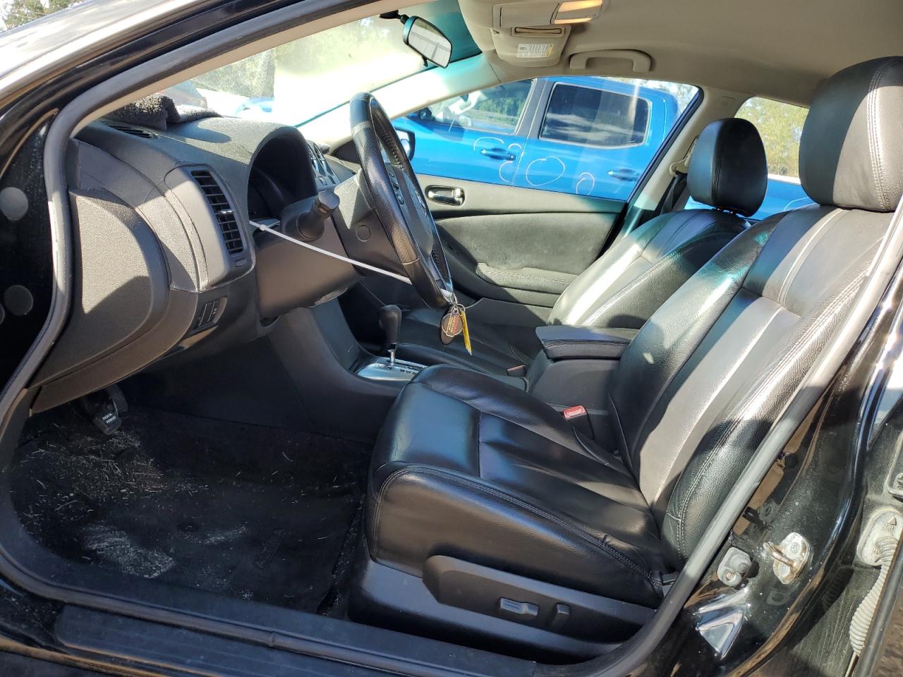 Nissan Altima Base Image 2