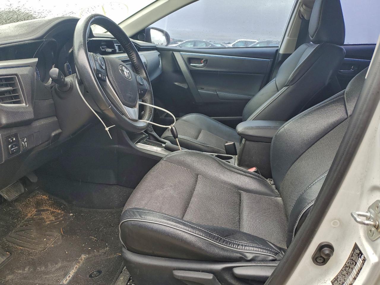 Toyota Corolla L Image 7