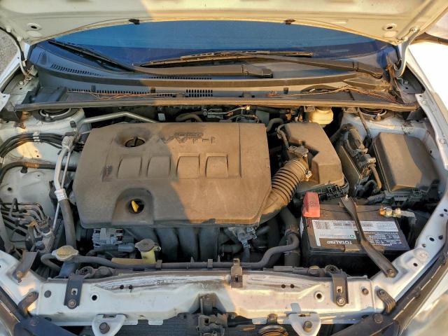 Toyota Corolla L Image 6