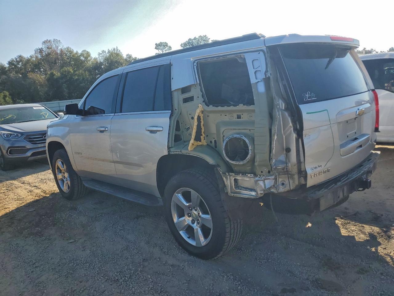 Chevrolet Tahoe C1500 Ls Image 2