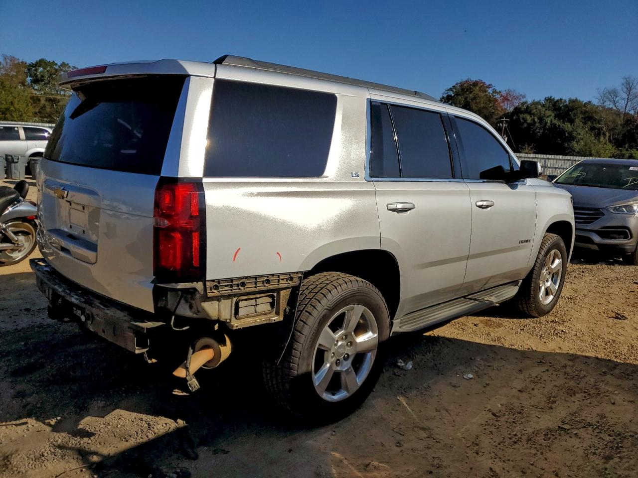 Chevrolet Tahoe C1500 Ls Image 3