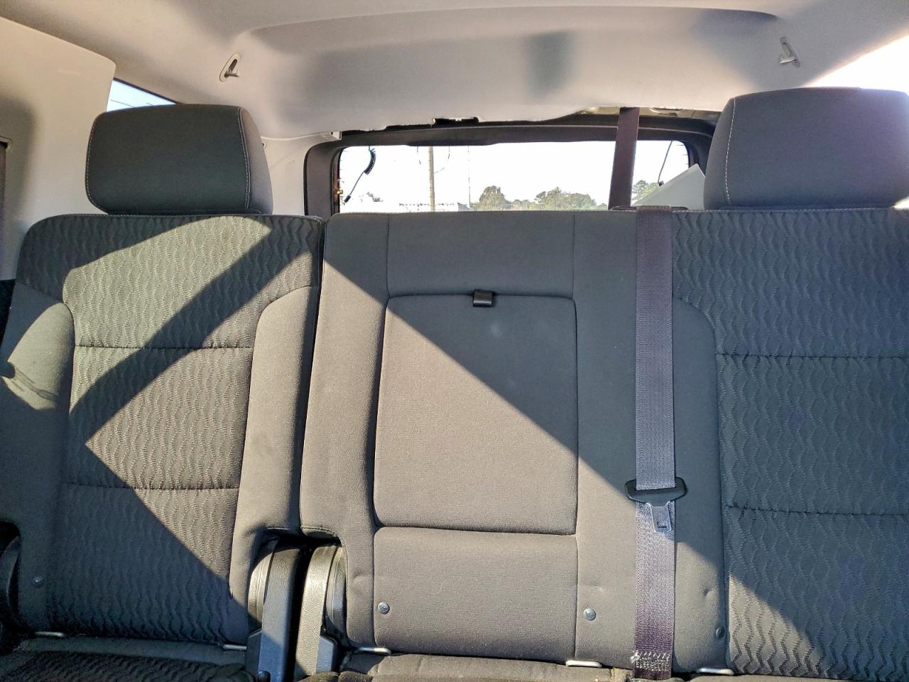 Chevrolet Tahoe C1500 Ls Image 13