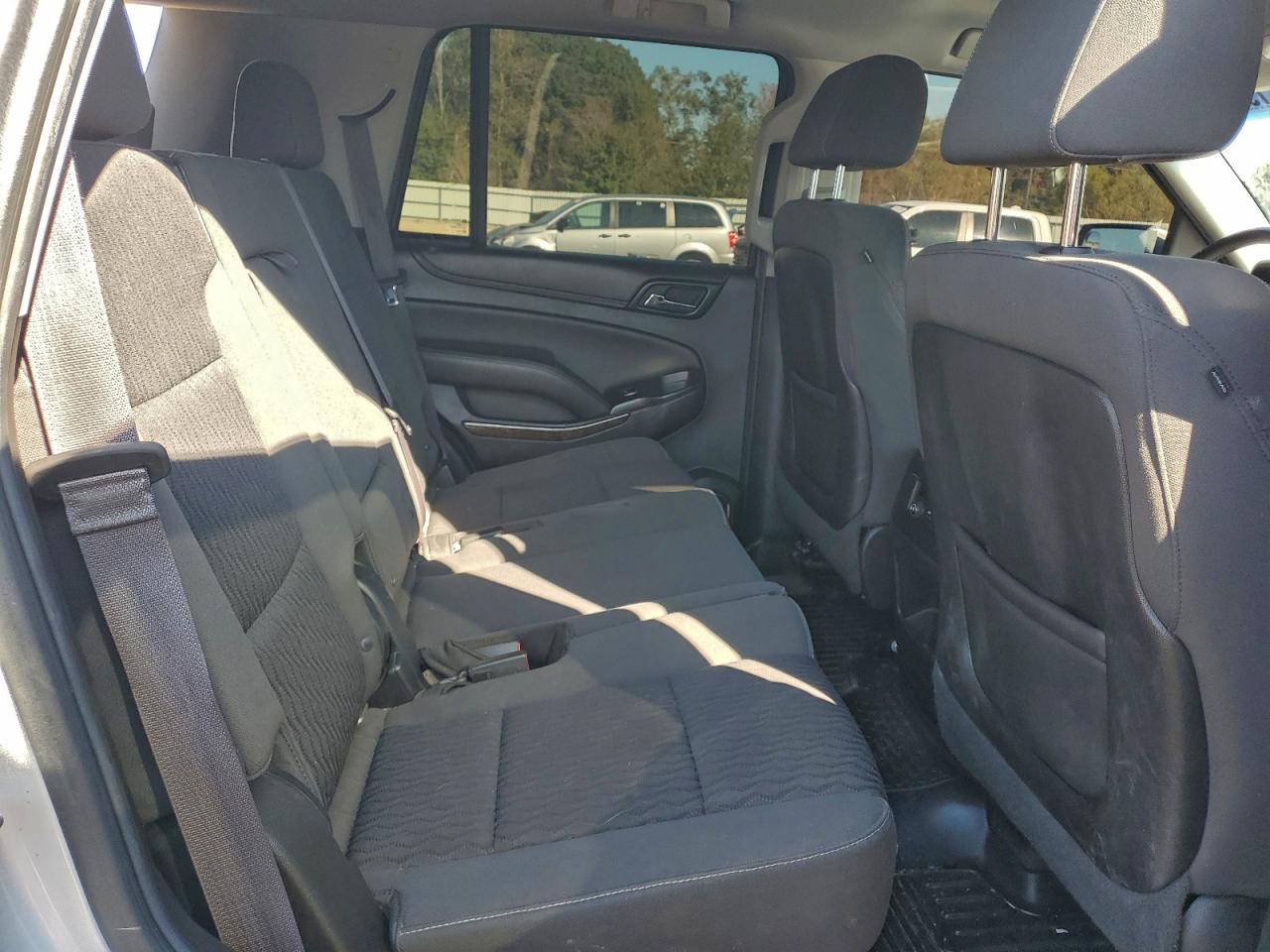 Chevrolet Tahoe C1500 Ls Image 7