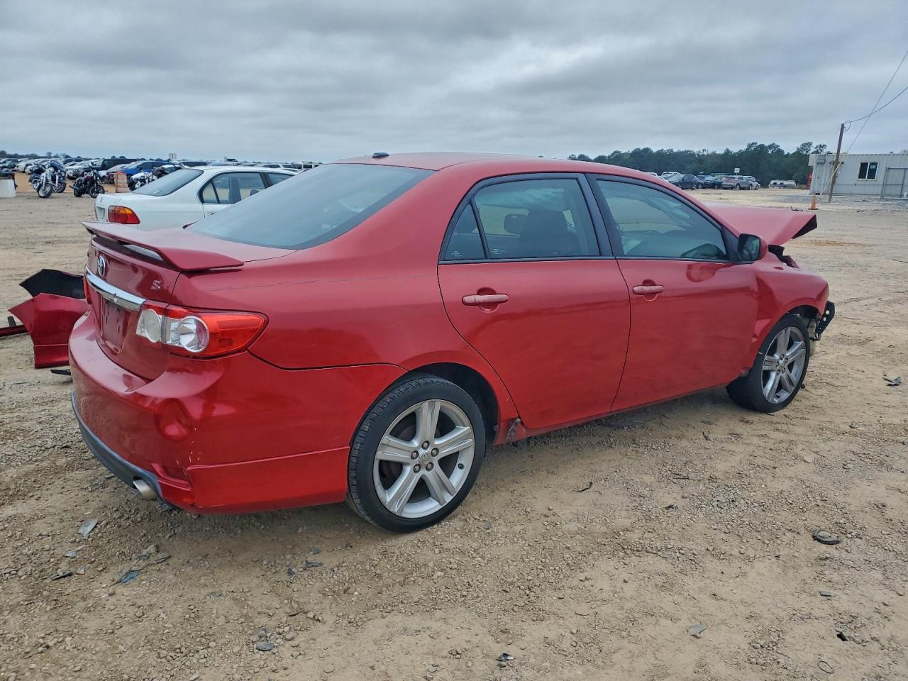 Toyota Corolla Base Image 2