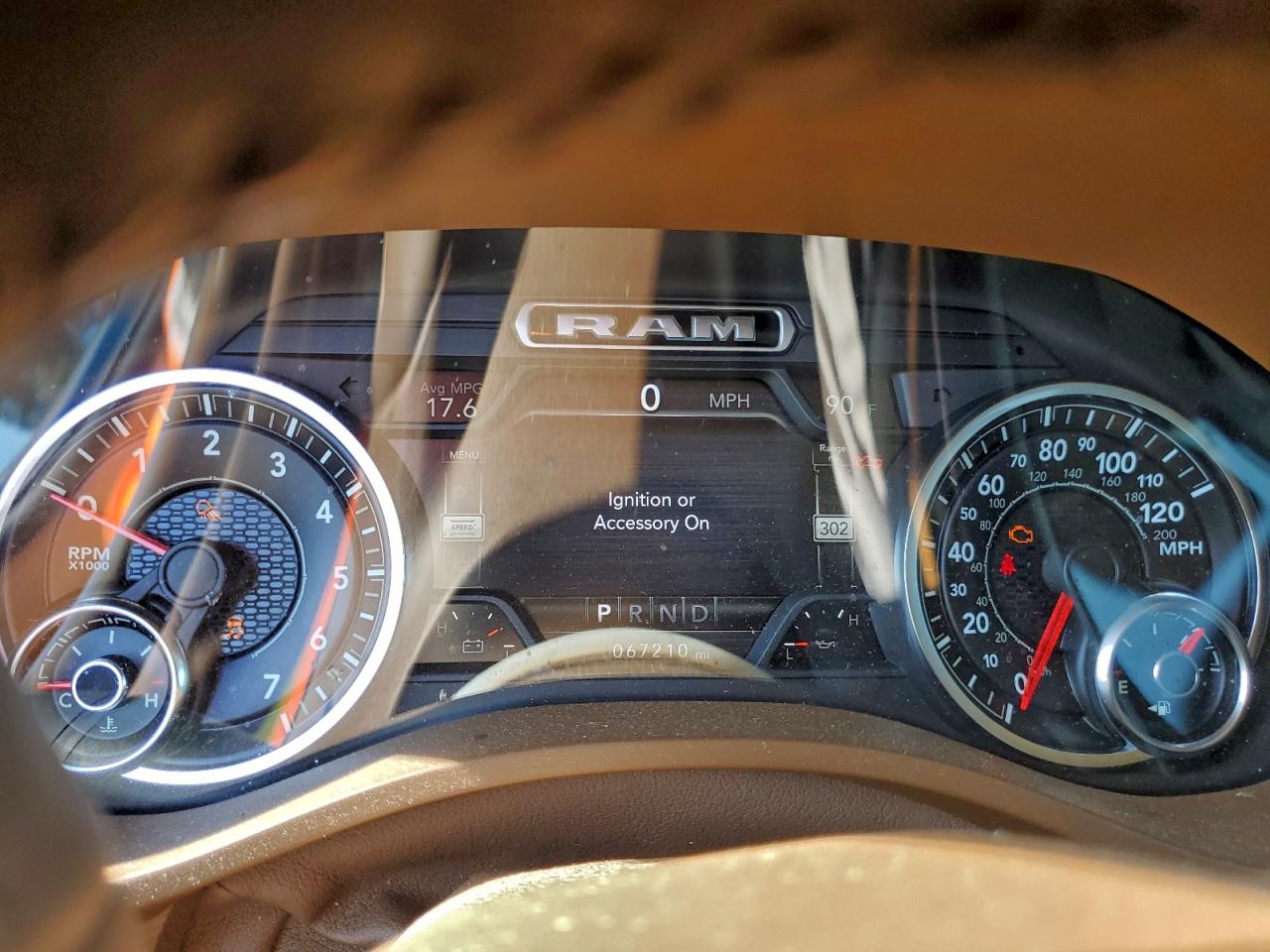 Ram 1500 Laramie Image 12