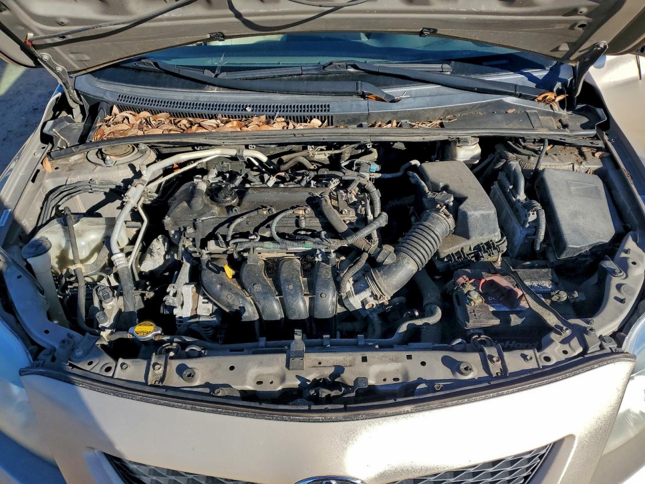 Toyota Corolla Base Image 3