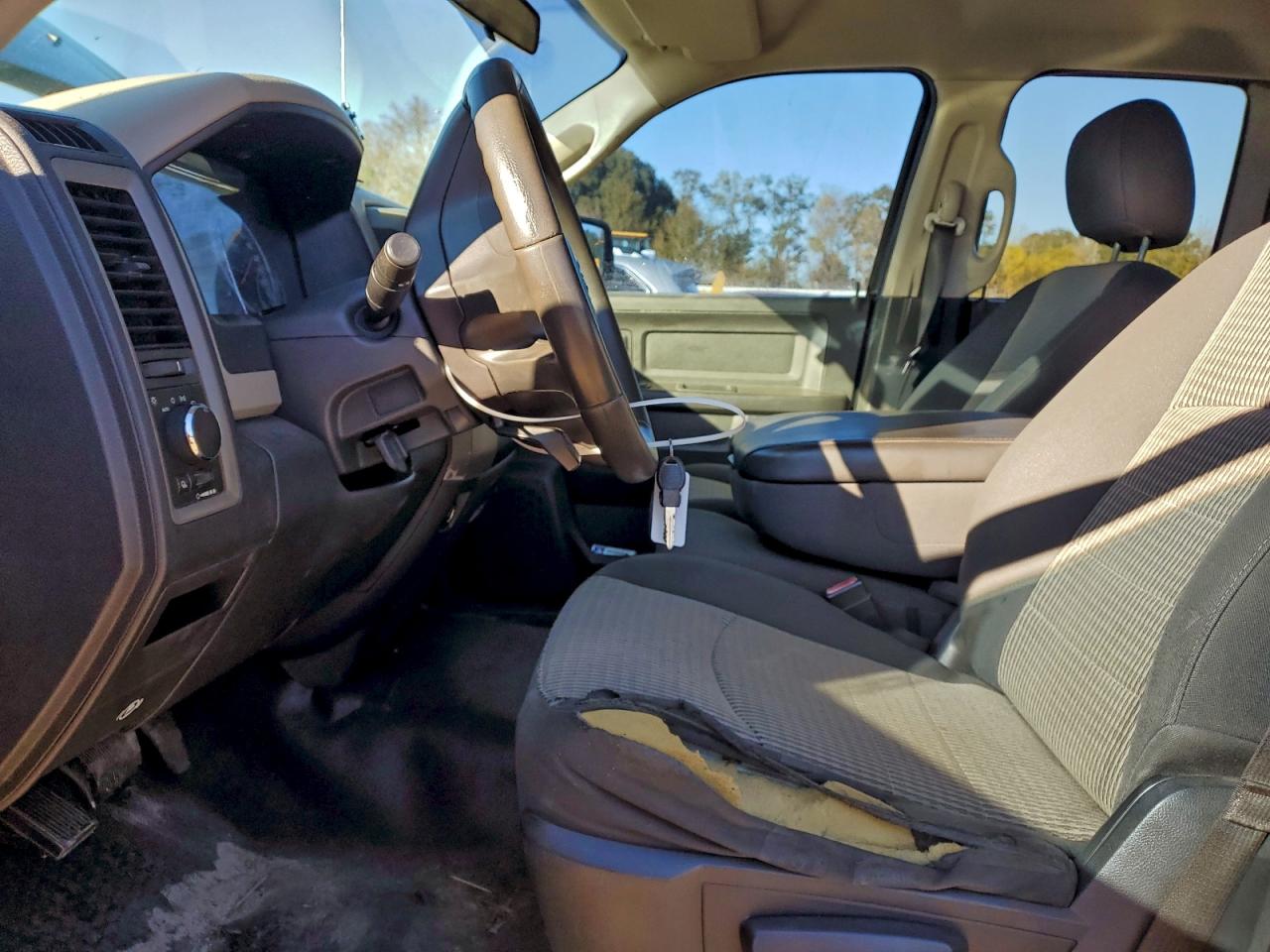 Dodge Ram 1500 Image 2