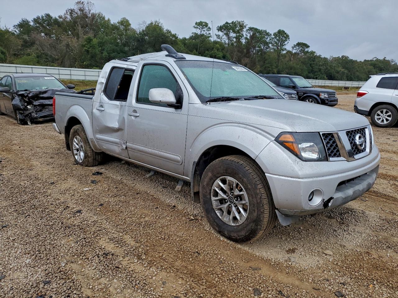 Nissan Frontier Crew Cab Le Image 4