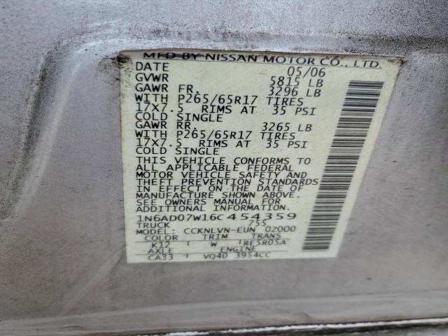 Nissan Frontier Crew Cab Le Image 12