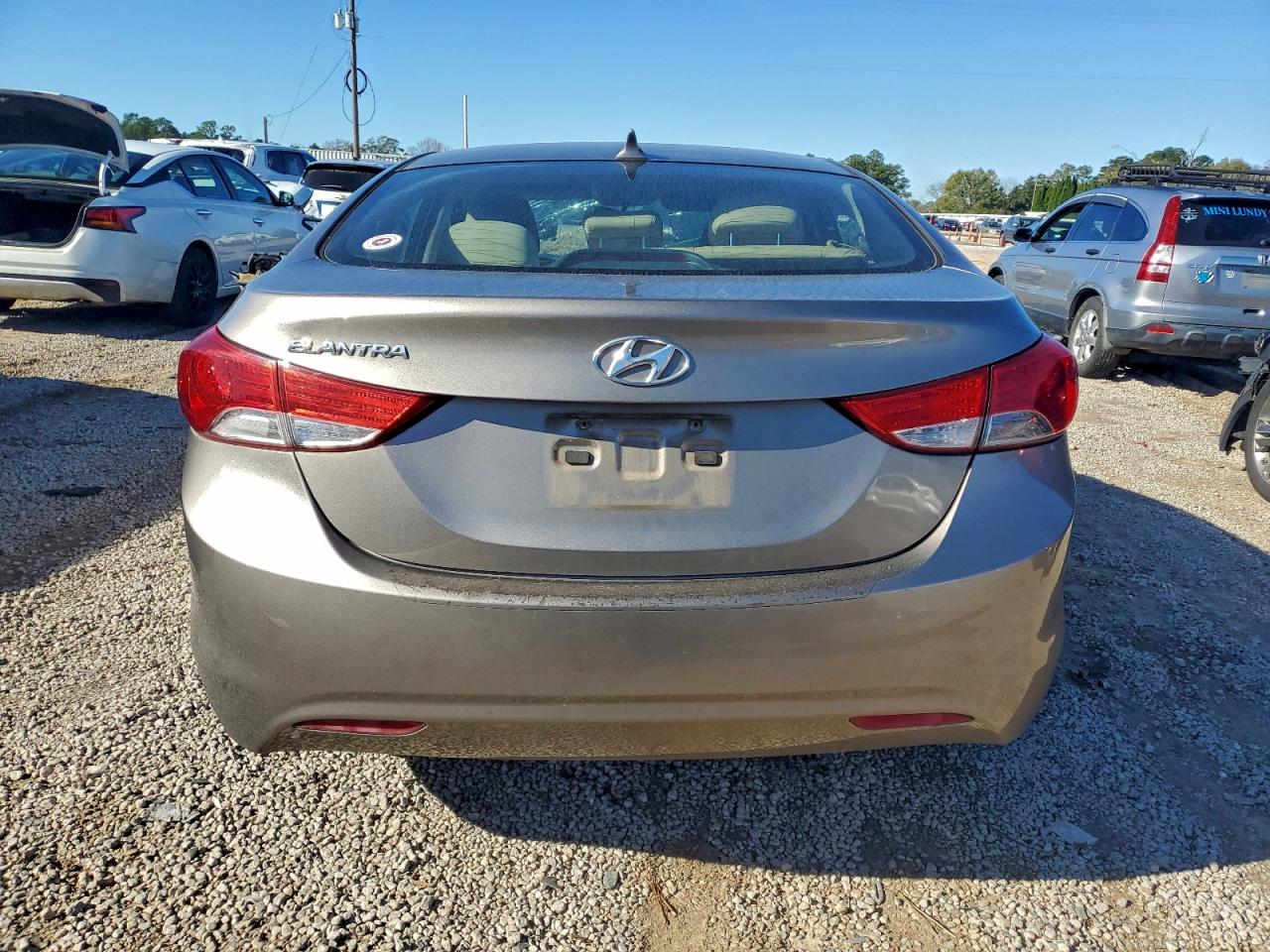 Hyundai ELANTRA Gls Image 10