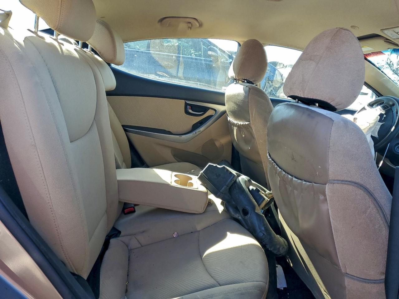 Hyundai ELANTRA Gls Image 3