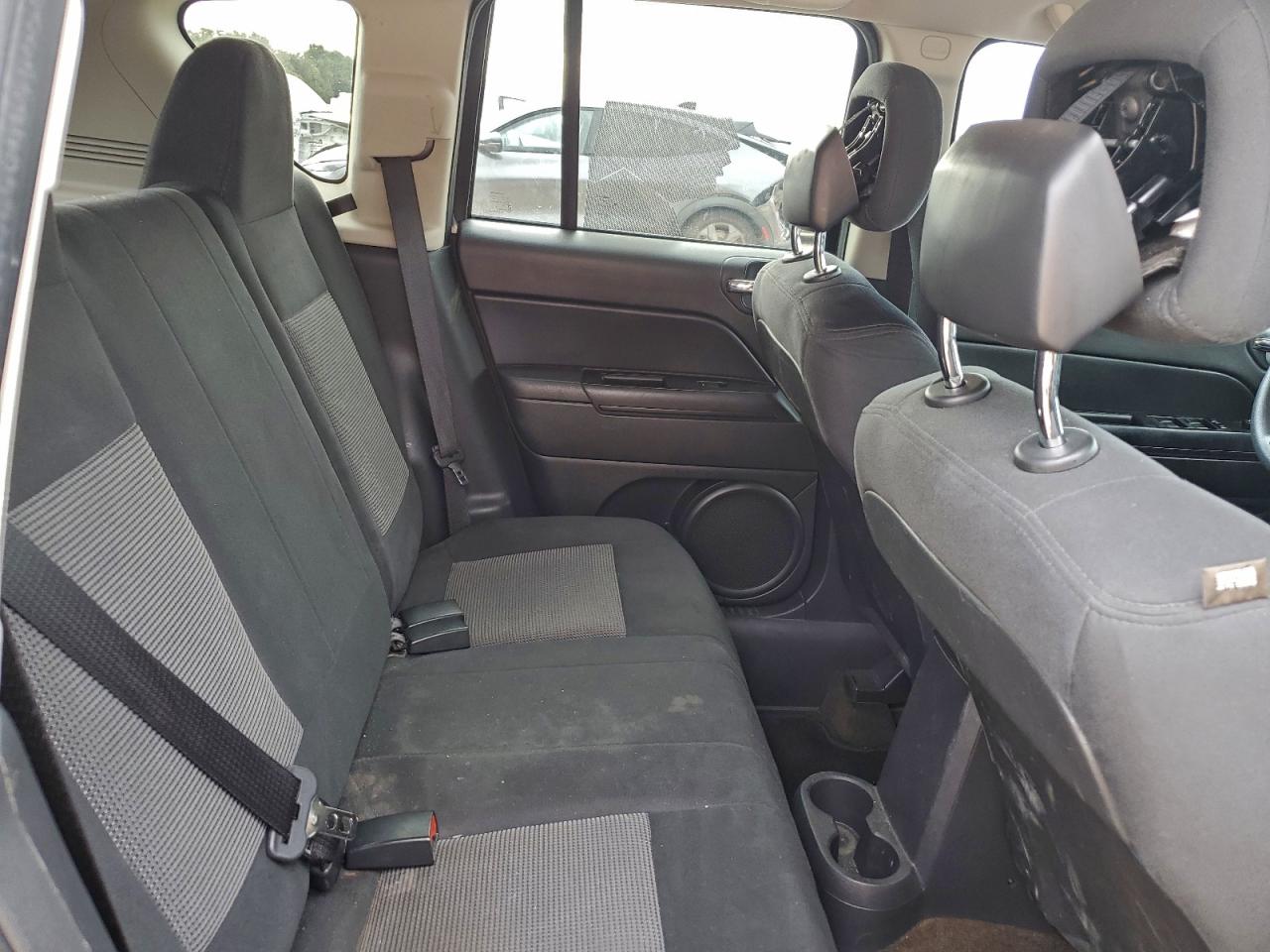 Jeep Compass Sport Image 8