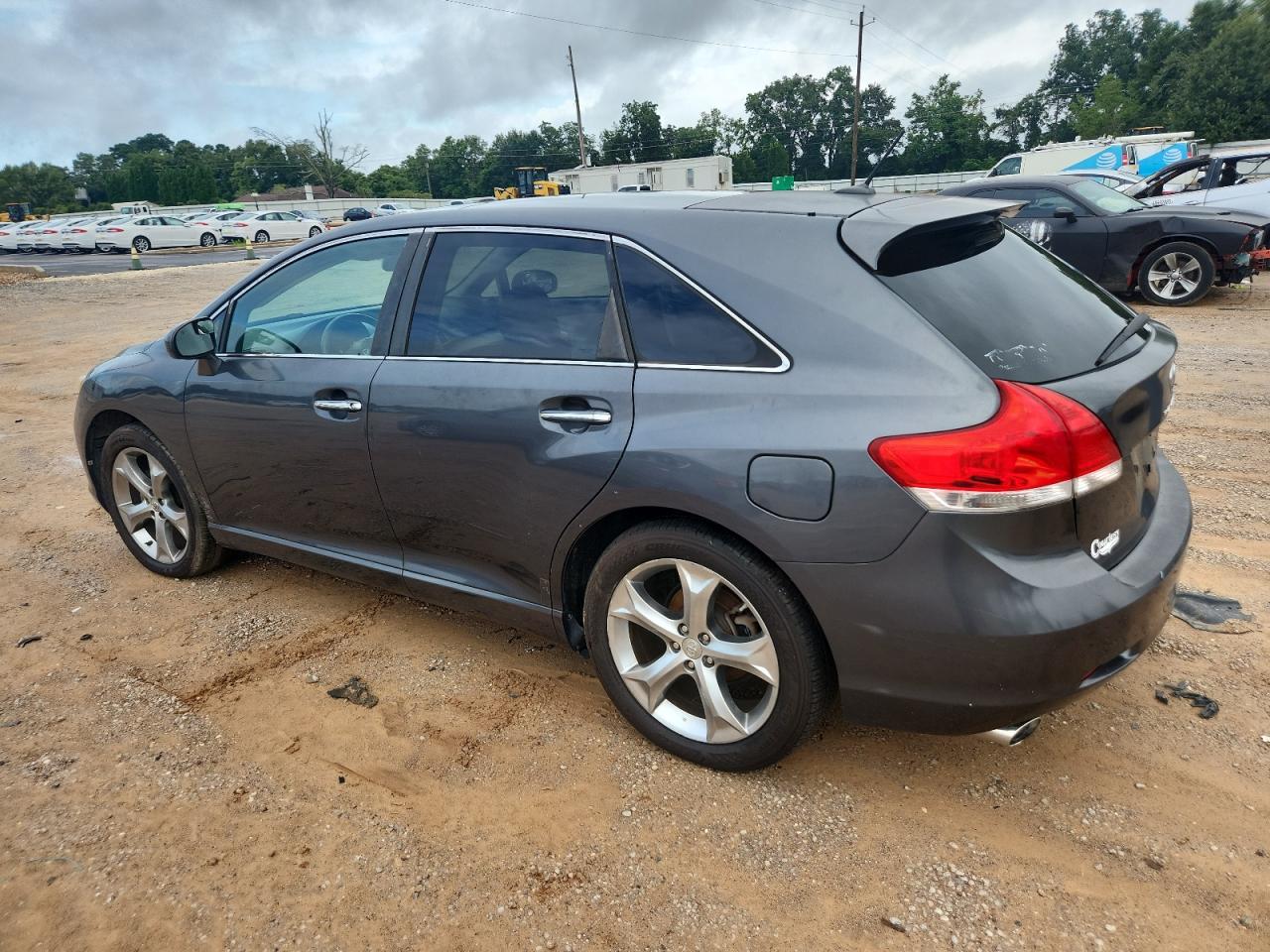 Toyota Venza Image 2