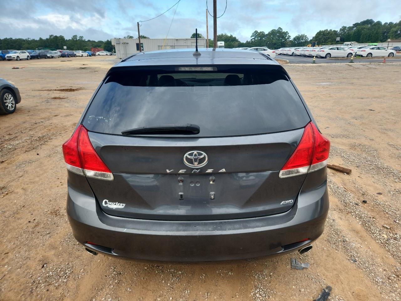 Toyota Venza Image 3