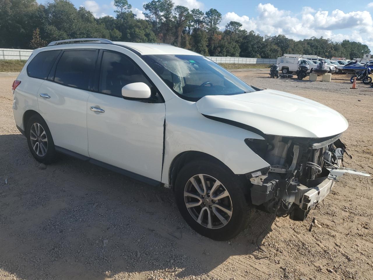 Nissan Pathfinder S Image 6