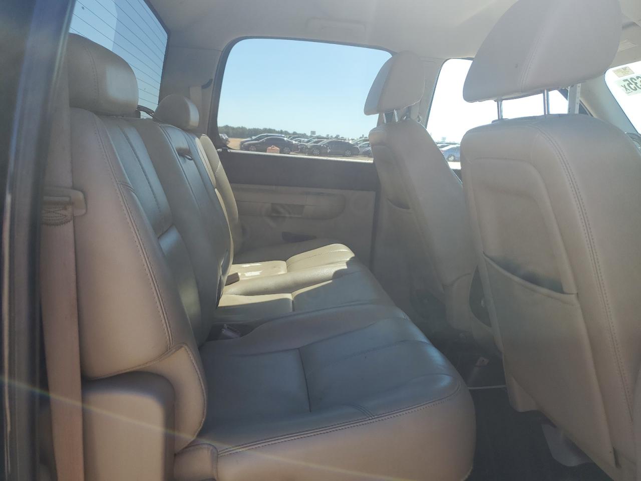 Chevrolet Silverado C1500 Crew Cab Image 5