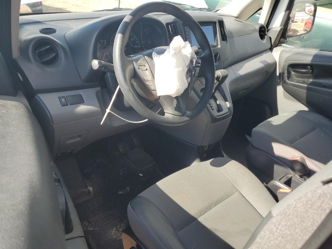 Nissan Nv 2.5s Image 12