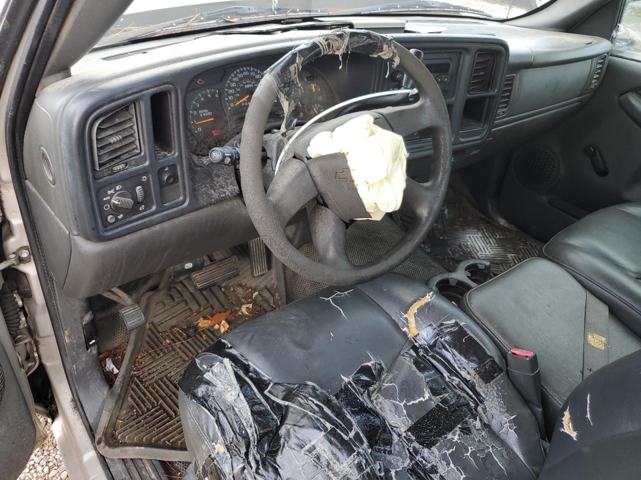 Chevrolet Silverado C1500 Image 7