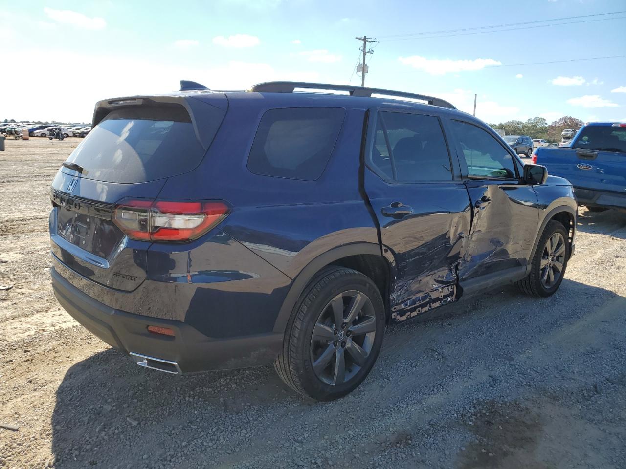 Honda Pilot Sport Image 2