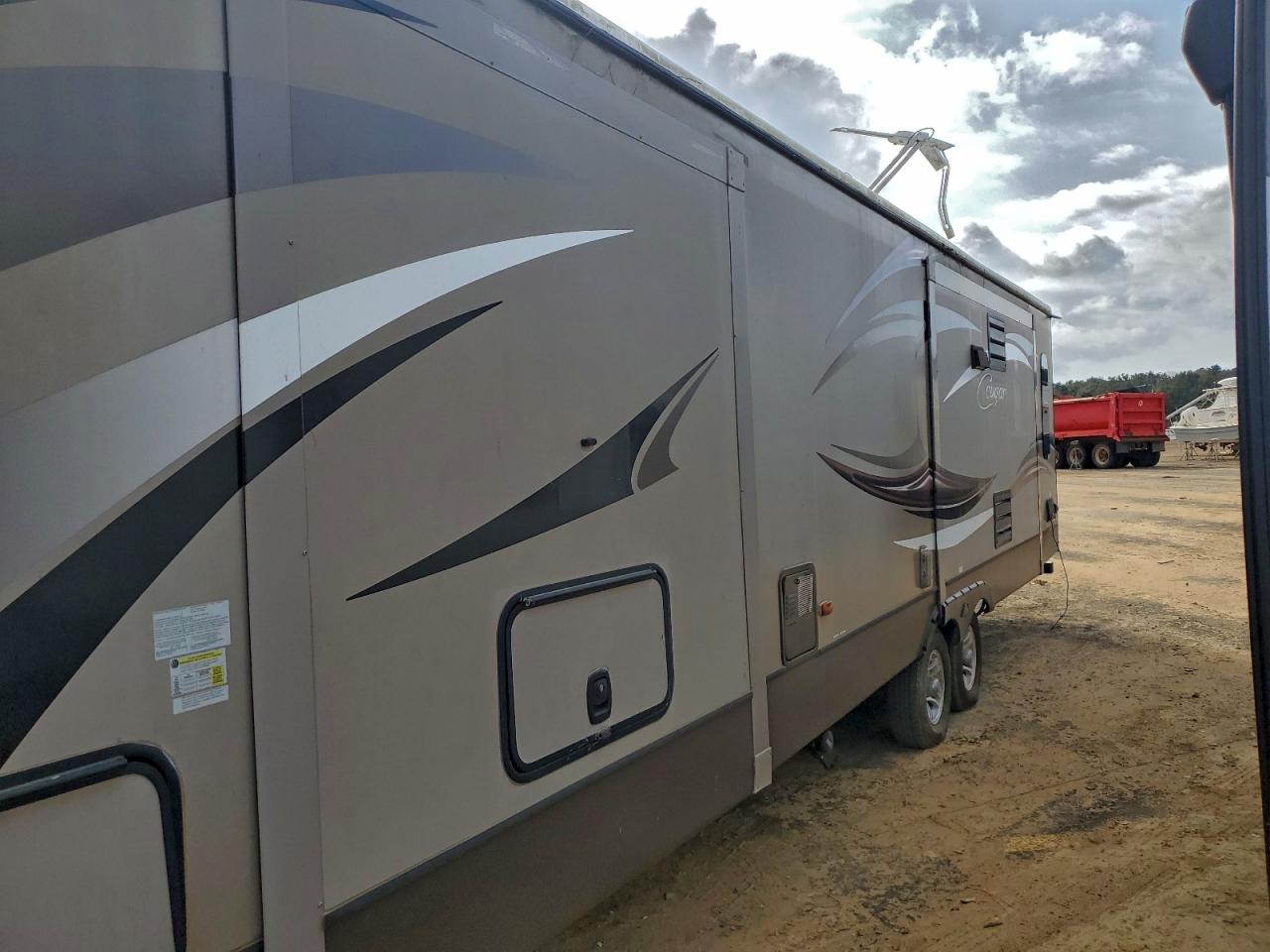 Keystone Cougar X-l Image 7