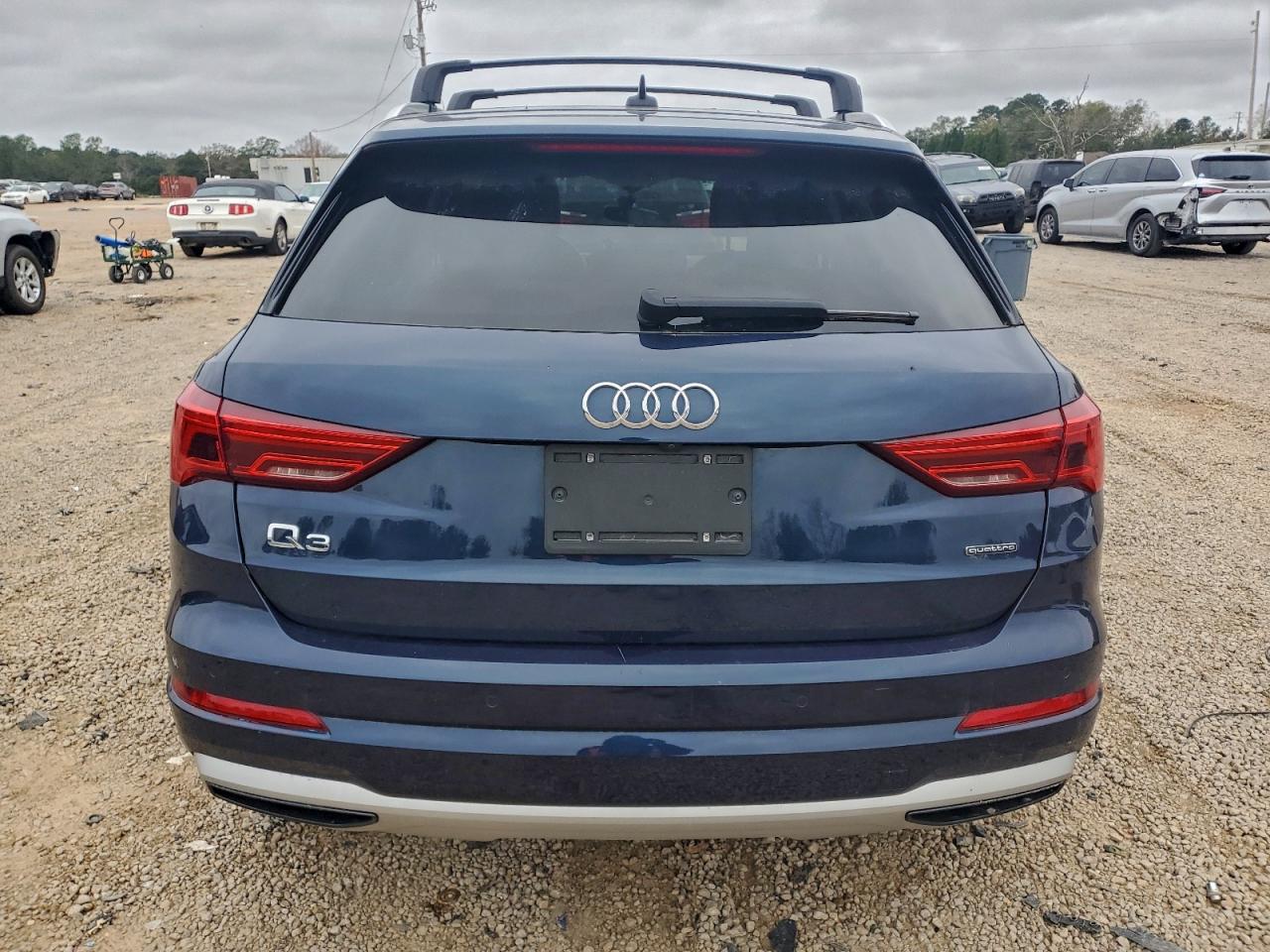 Audi Q3 Premium Plus Image 6