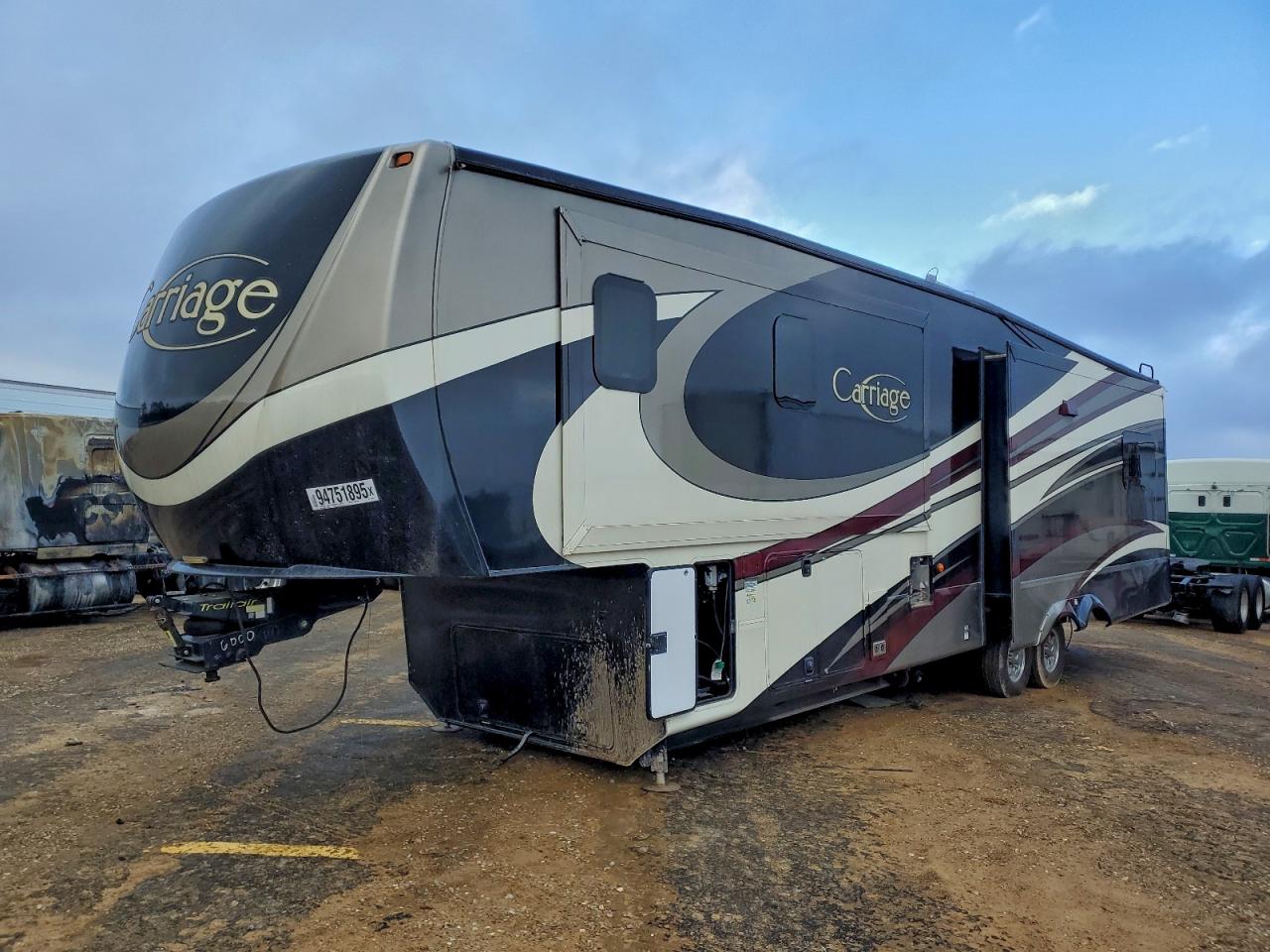 Camp 5th Wheel Image 2